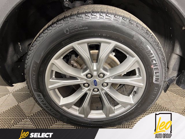 Used 2023 Ford Explorer XLT w/ Equipment Group 202A AWD/4WD image 17