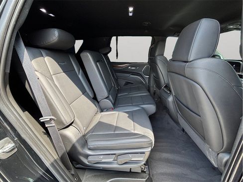 Used 2022 Cadillac Escalade Luxury RWD image 48