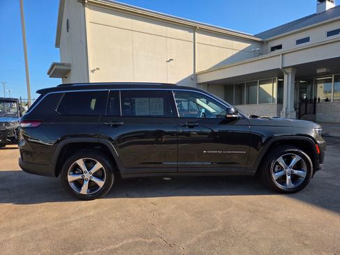 Used 2022 Jeep Grand Cherokee L Limited AWD/4WD image 4