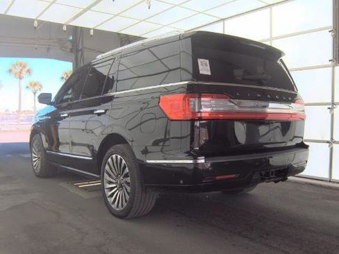 Used 2019 Lincoln Navigator Reserve image 6