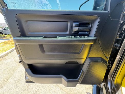 Used 2018 RAM 2500 Tradesman w/ Chrome Appearance Group AWD/4WD image 23