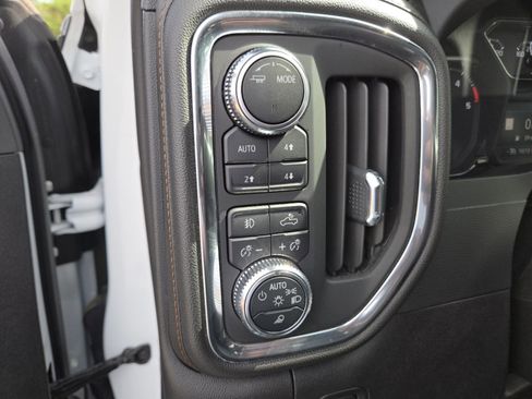 Used 2022 GMC Sierra 2500 AT4 AWD/4WD image 5