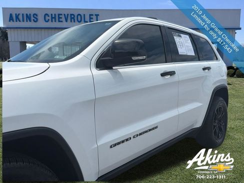 Used 2019 Jeep Grand Cherokee Limited AWD/4WD image 11