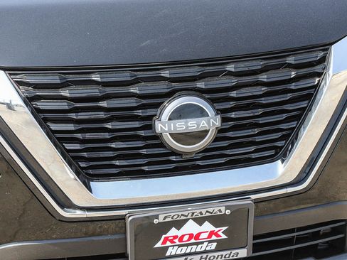 Used 2023 Nissan Rogue SV FWD image 5