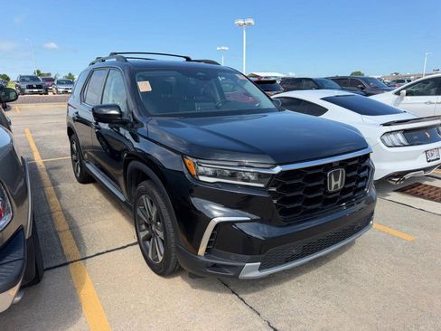 Used 2024 Honda Pilot Elite image 2
