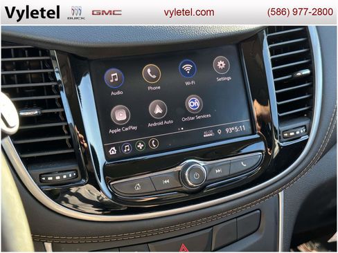 Certified 2022 Chevrolet Trax LT w/ LT Convenience Package image 24