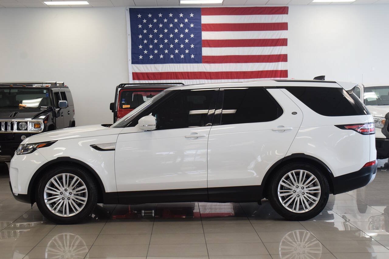 Used 2017 Land Rover Discovery HSE AWD/4WD image 4