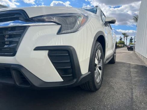Used 2023 Subaru Ascent Premium image 9