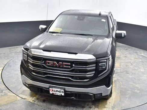 Used 2024 GMC Sierra 1500 SLT w/ X31 Off-Road Package AWD/4WD image 35