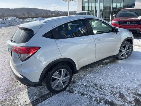 Certified 2021 Honda HR-V EX image 3