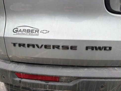 Used 2026 Chevrolet Traverse LT w/ Midnight/Sport Edition image 11