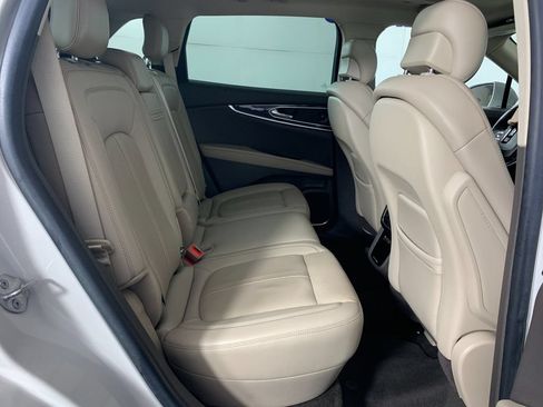 Used 2021 Lincoln Nautilus Reserve w/ Equipment Group 201A FWD image 38