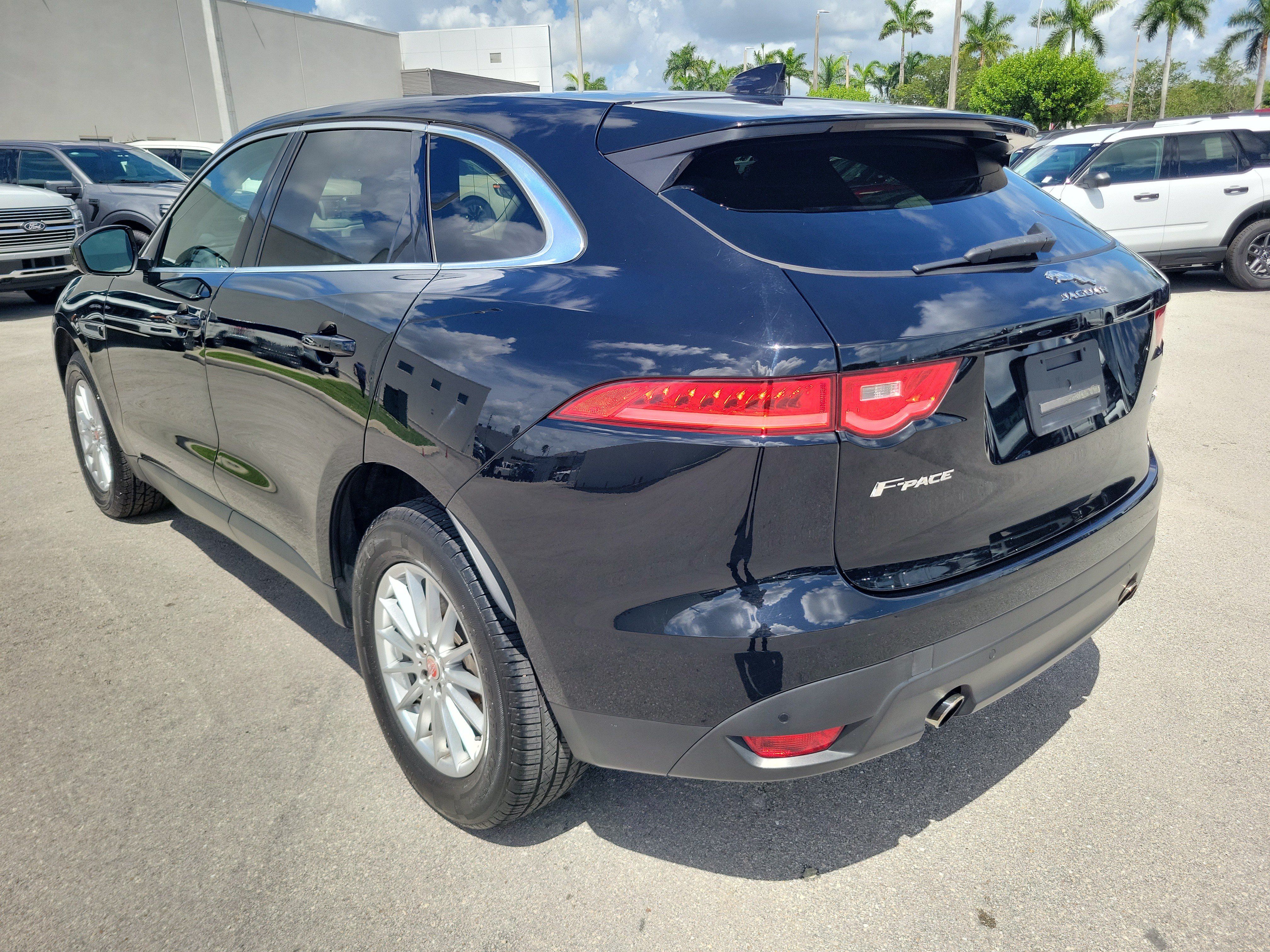 Used 2019 Jaguar F-PACE AWD/4WD image 7