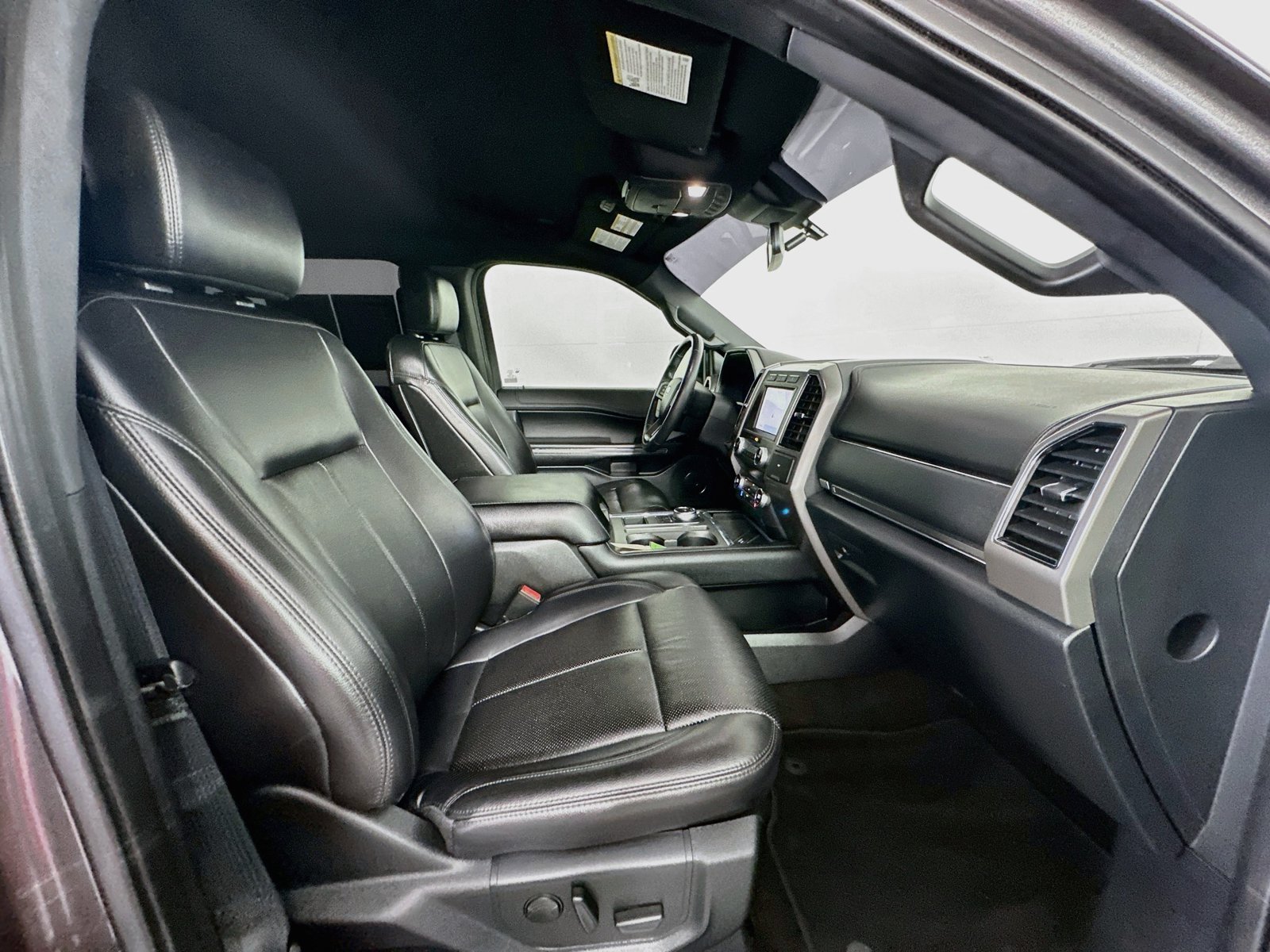 Used 2020 Ford Expedition XLT w/ Equipment Group 202A RWD image 29