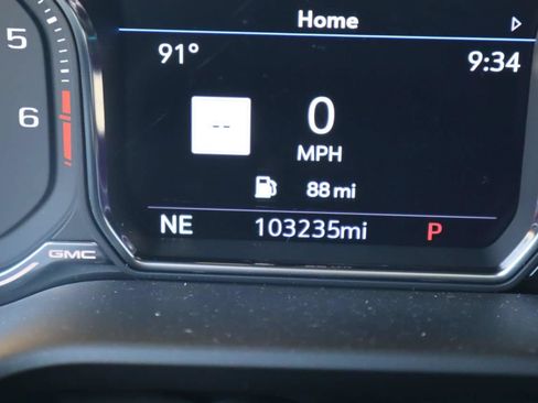 Used 2021 GMC Yukon Denali w/ Denali Ultimate Package AWD/4WD image 12
