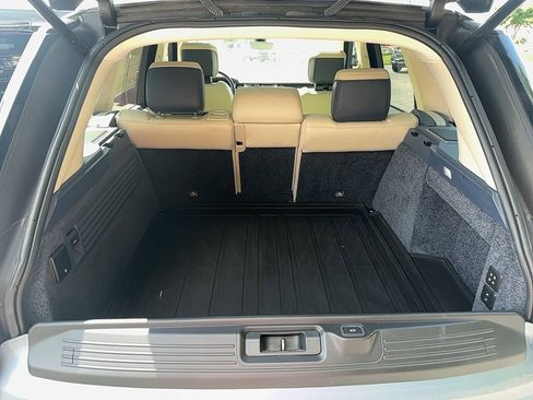 Used 2019 Land Rover Range Rover HSE image 19