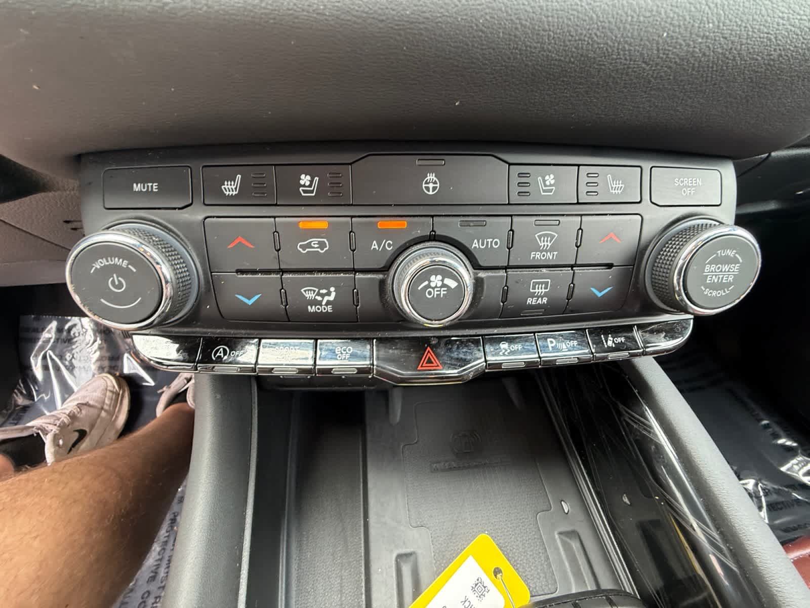 Used 2023 Dodge Durango Citadel AWD/4WD image 17