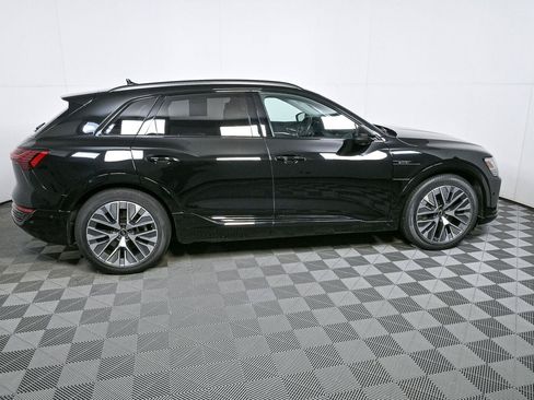 Used 2024 Audi Q8 e-tron Prestige w/ Prestige Package AWD/4WD image 2