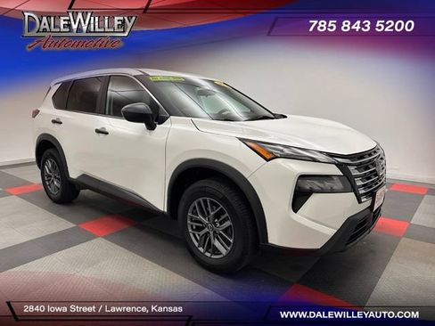 Used 2024 Nissan Rogue S AWD/4WD image 1