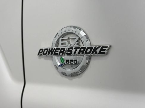 Used 2016 Ford F350 Lariat w/ Lariat Ultimate Package AWD/4WD image 9