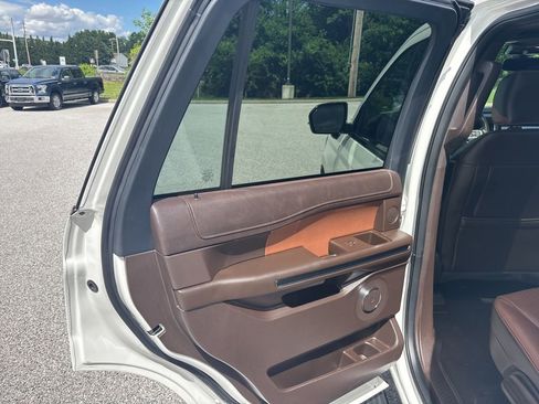 Used 2022 Ford Expedition King Ranch AWD/4WD image 37
