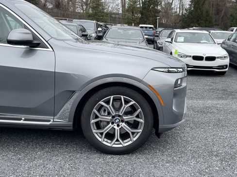 Used 2026 BMW X7 xDrive40i w/ Executive Package image 4