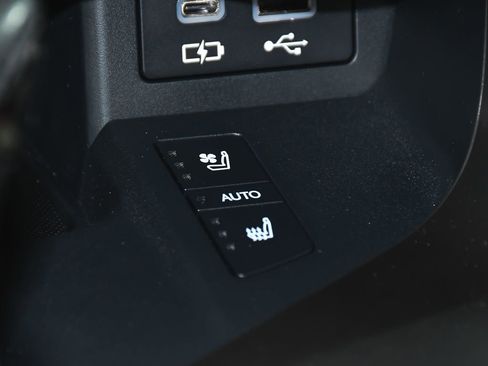 Used 2024 Lexus LX 600 F Sport AWD/4WD image 35