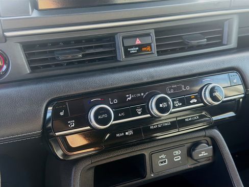 Used 2023 Honda Pilot EX-L image 14