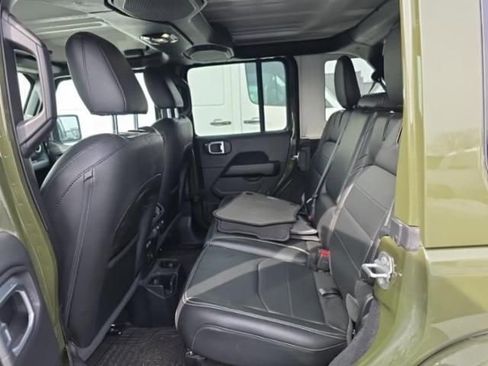 Used 2023 Jeep Wrangler Unlimited Sahara w/ Cold Weather Group image 5