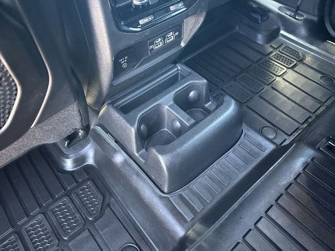 Used 2024 Jeep Grand Cherokee L Limited AWD/4WD image 32