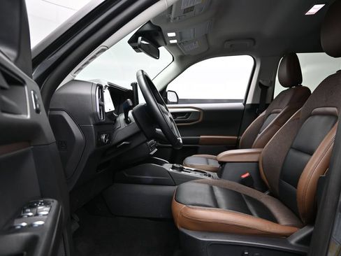 Used 2025 Ford Bronco Sport Outer Banks AWD/4WD image 17