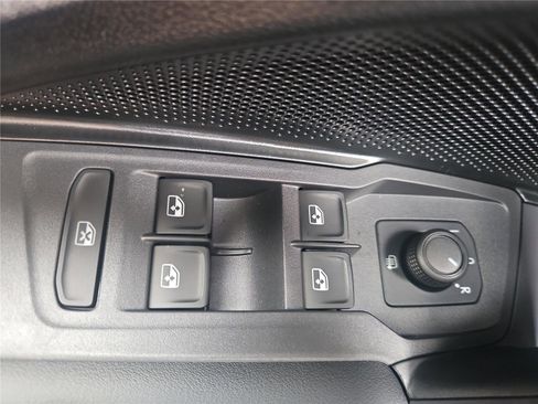 New 2026 Volkswagen Tiguan S image 13