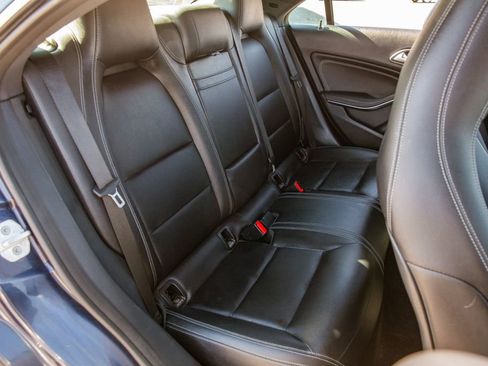 Used 2018 Mercedes-Benz CLA 250 image 12