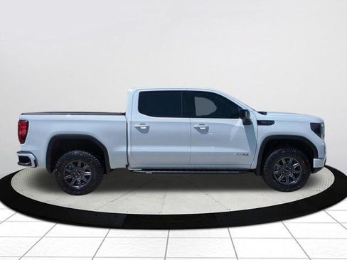 Used 2023 GMC Sierra 1500 AT4 w/ Technology Package AWD/4WD image 2