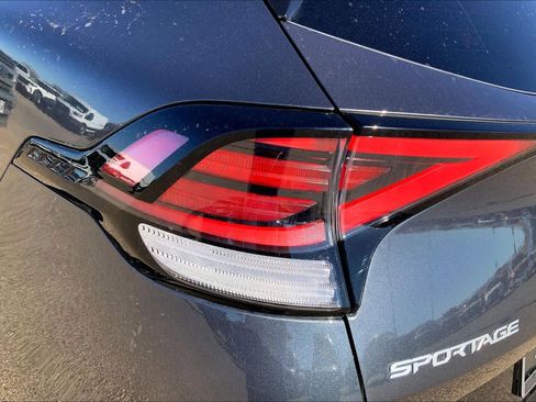 Certified 2023 Kia Sportage SX image 31