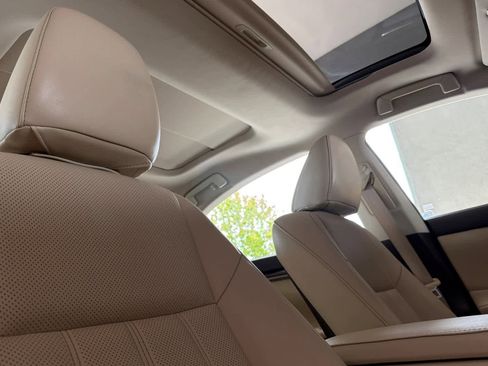 Used 2017 Lexus ES 350 w/ Luxury Package FWD image 17