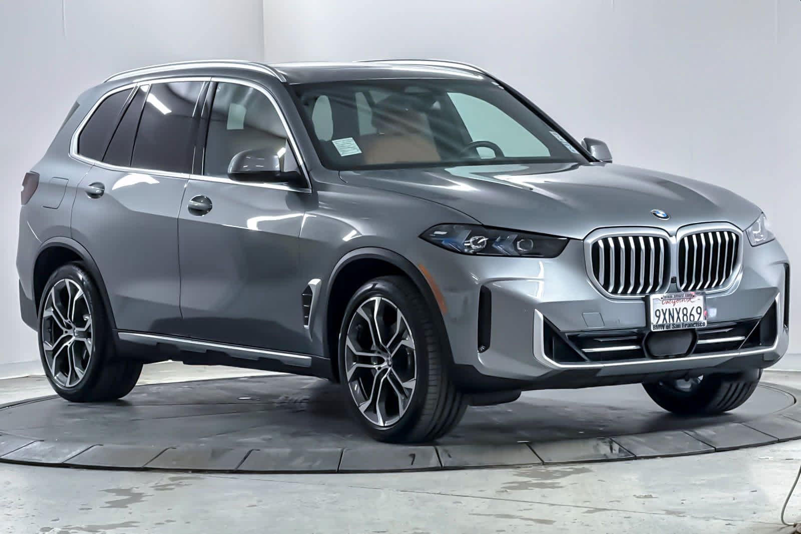 Used 2026 BMW X5 xDrive40i w/ Climate Comfort Package AWD/4WD image 9