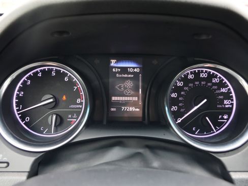 Used 2019 Toyota Camry LE FWD image 18
