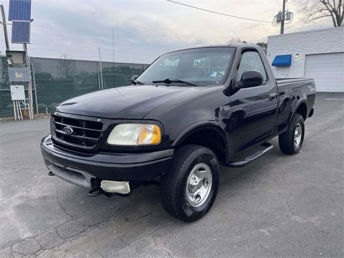 Used 2003 Ford F150 XL image 3