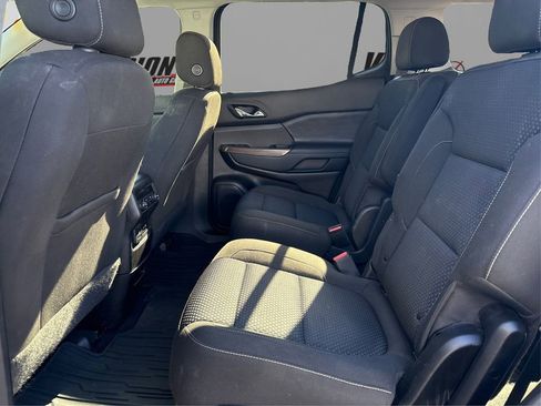 Used 2023 GMC Acadia SLE w/ Driver Convenience Package image 10