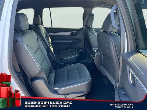 New 2025 Buick Enclave Sport Touring w/ Super Cruise Package image 17