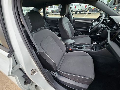 Used 2025 Volkswagen Jetta Sport FWD image 30