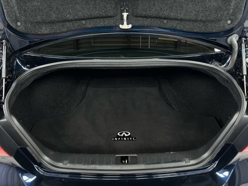 Used 2018 INFINITI Q70 Luxe w/ Sport Package AWD/4WD image 39
