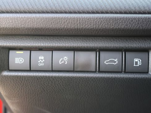 Used 2026 Toyota Camry Hybrid FWD image 34