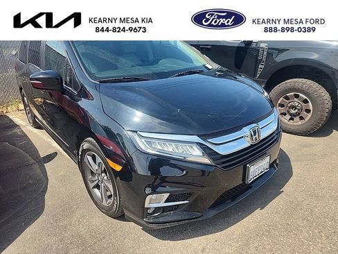 Used 2018 Honda Odyssey Touring image 1