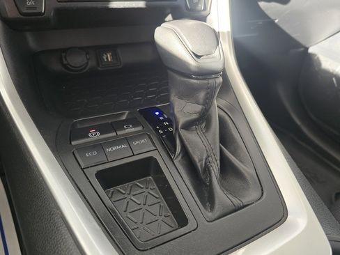 Used 2023 Toyota RAV4 XLE image 30