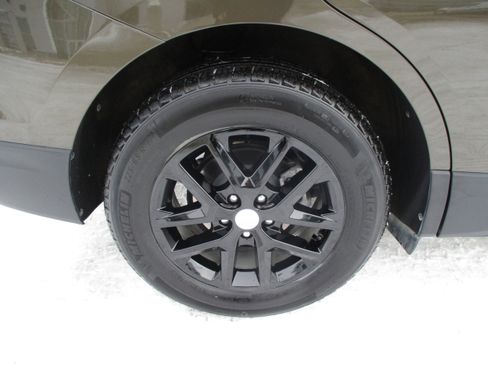 Used 2023 Chevrolet Equinox LT image 11