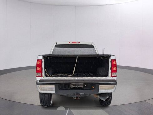 Used 2007 GMC Sierra 2500 SLE w/ EZ-Lift Tailgate Package RWD image 7