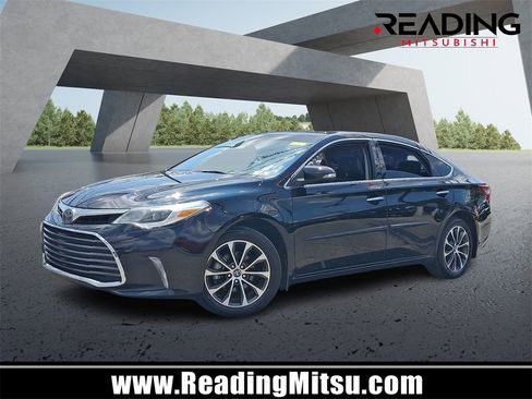 Used 2018 Toyota Avalon XLE Premium image 1