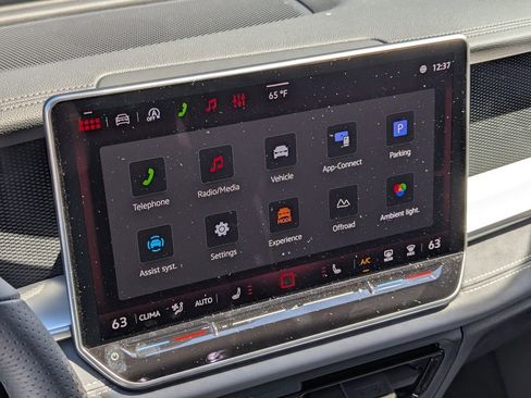 New 2026 Volkswagen Tiguan SE R-Line AWD/4WD image 18
